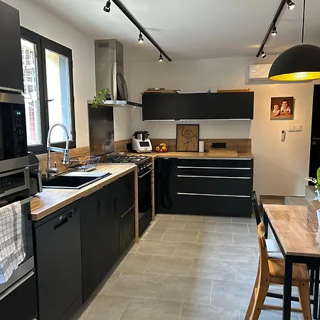 Maison De - St Joseph Holiday home *