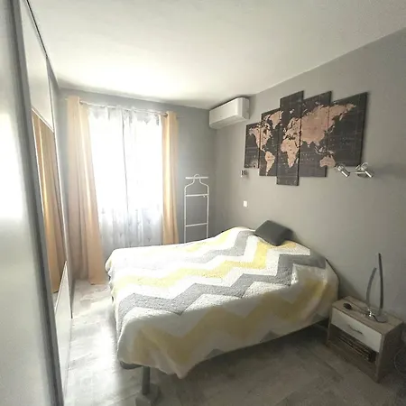 Maison De - St Joseph *